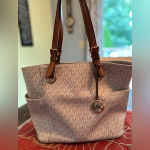 Michael Kors Jet Set Bag Purse